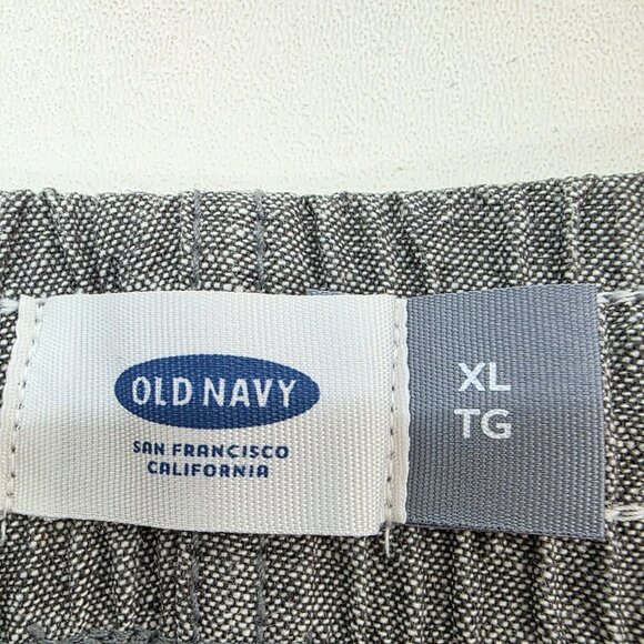 Old Navy Men's Charcoal Flat Front Shorts - Picture 8 of 13